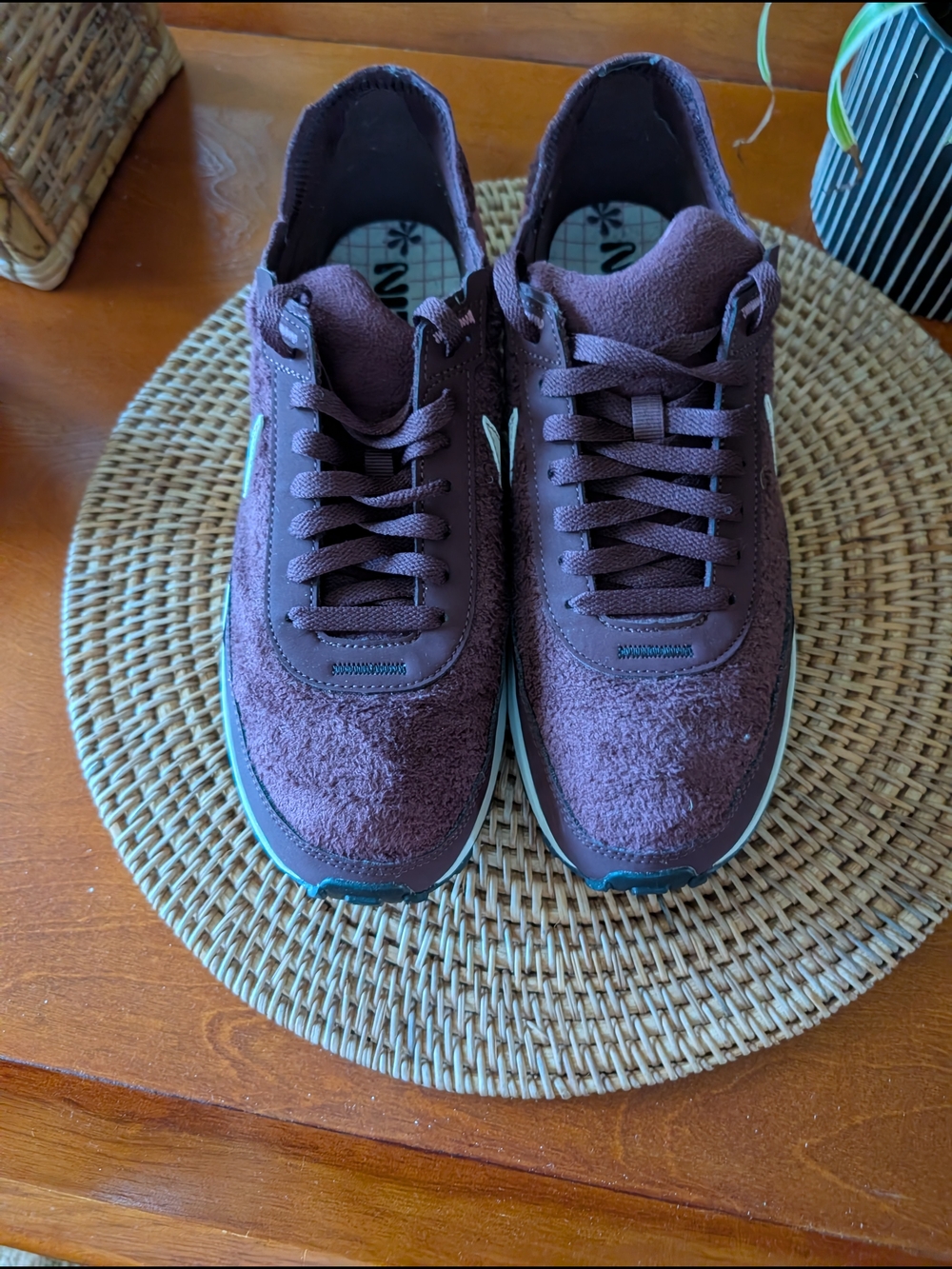 Nike Women's Maroon Pink Waffle-Style Sneaker - Picture 2 of 6